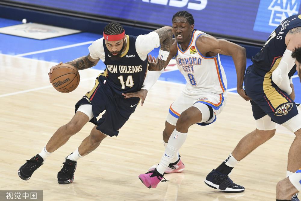 越山峦与溪 越山峦与溪